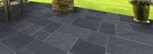 Lime Black 1" Ashlar Pattern Limestone Paver 