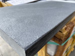 Lime Black 16X24 5CM Modern Edge Pool Coping