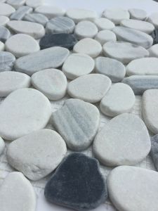 12x12 Orion Natural Interlocking Pebbles